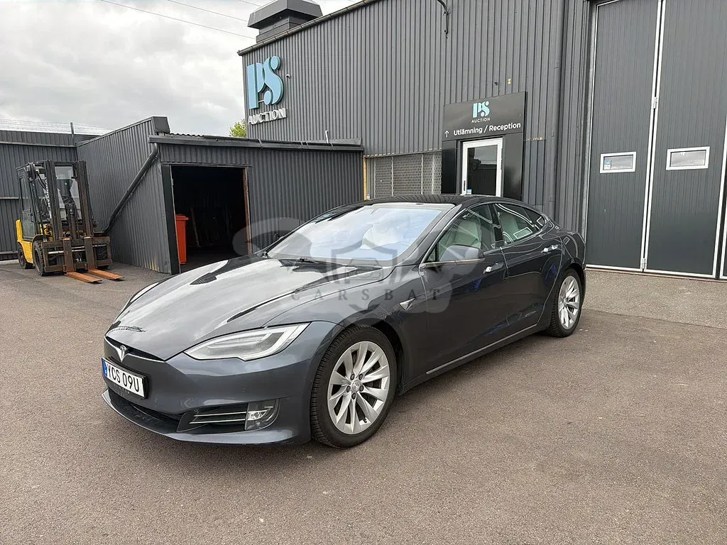 Tesla Model S 2019