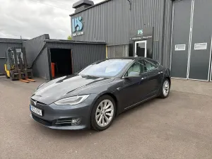 Tesla Model S 2019