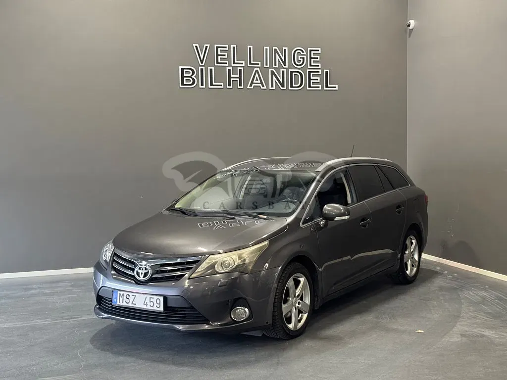 Toyota Avensis 2012