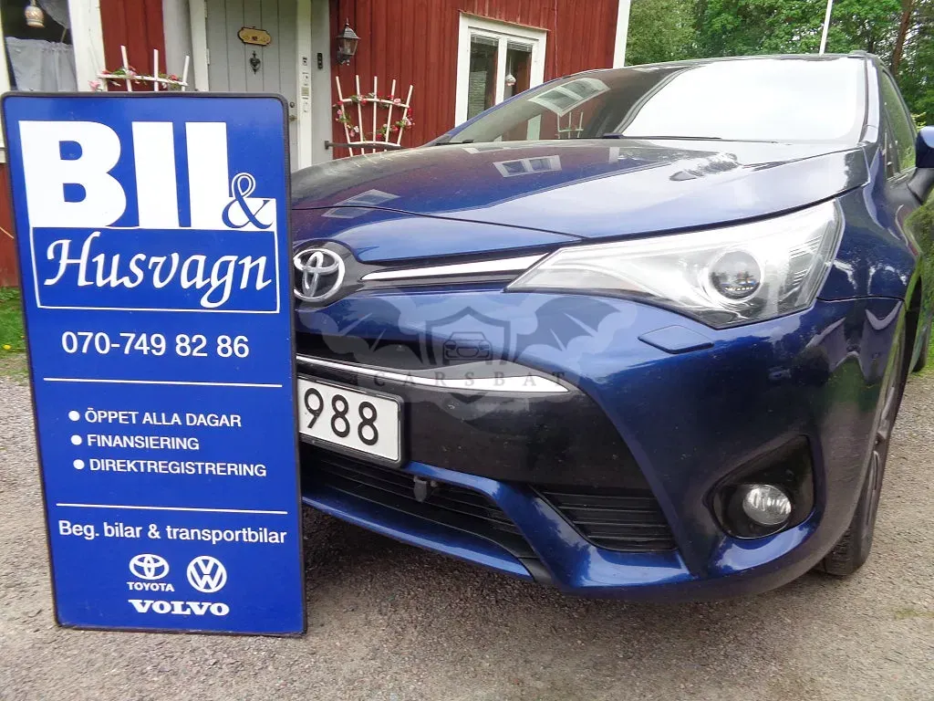 Toyota Avensis 2015