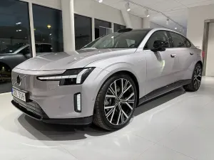 Volvo ES90 2025