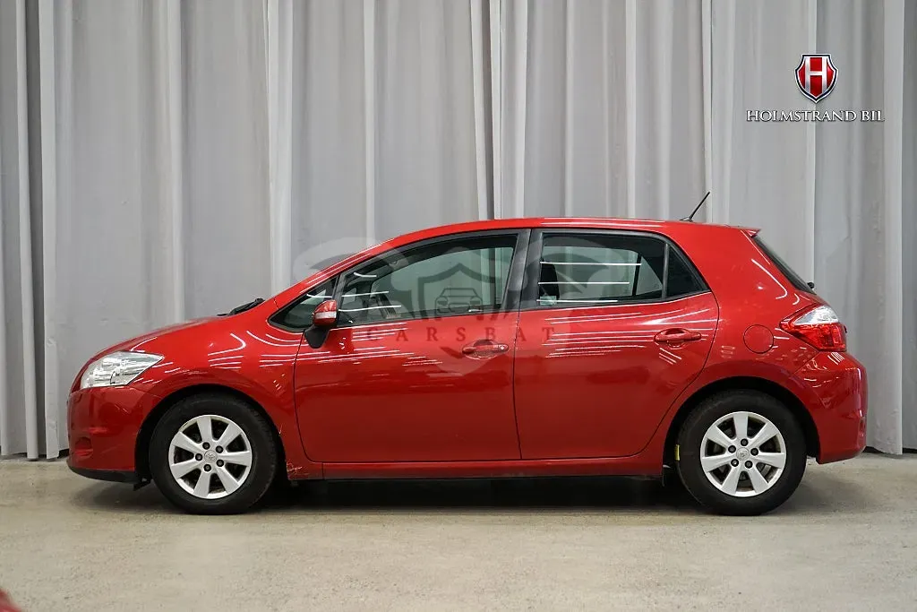 Toyota Auris 2012