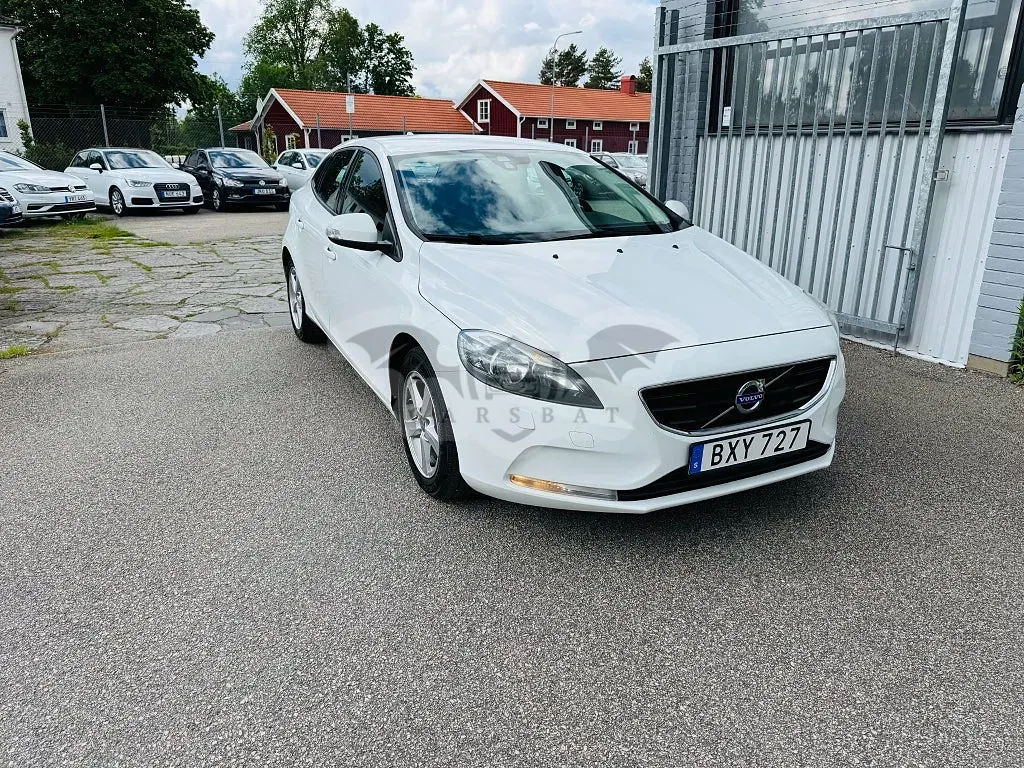 Volvo V40 2014