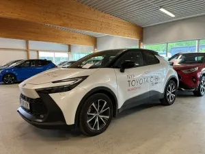 Toyota C-HR 2025