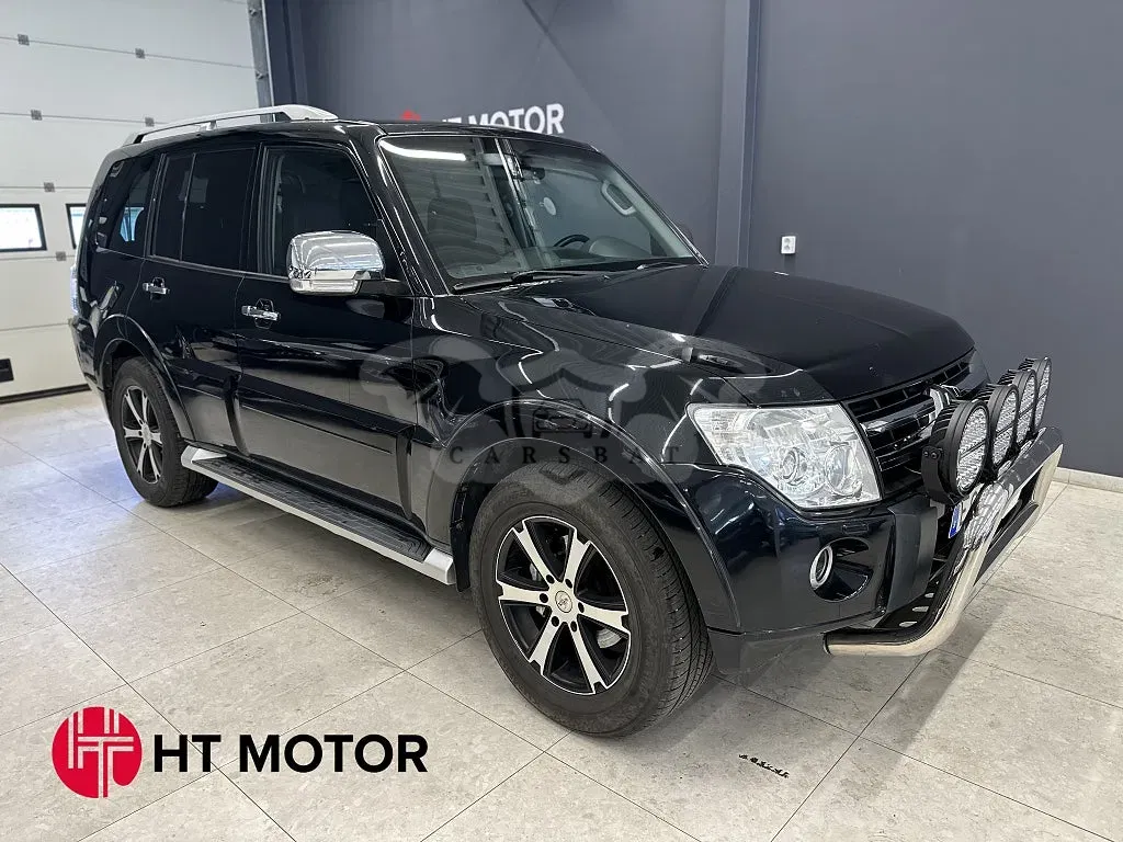 Mitsubishi Pajero 2010