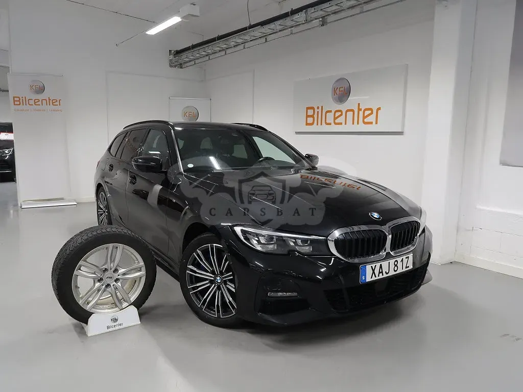 BMW 3 Series 330e 2021