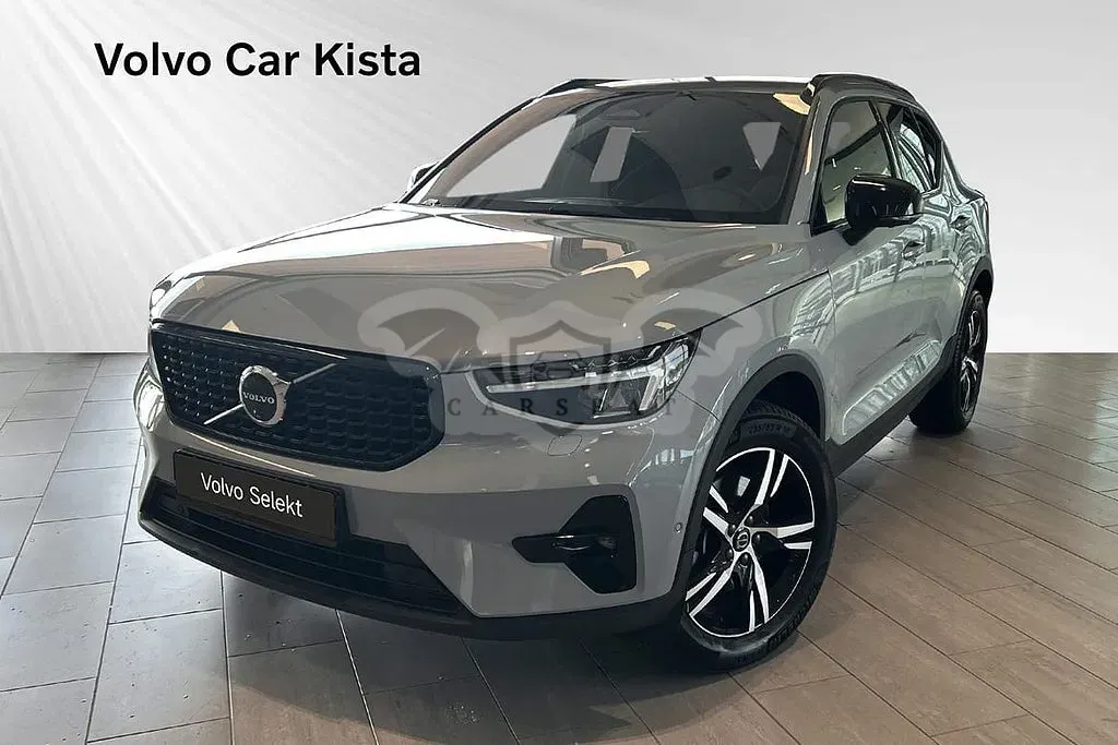 Volvo XC40 2025