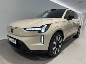Volvo EX90 2025