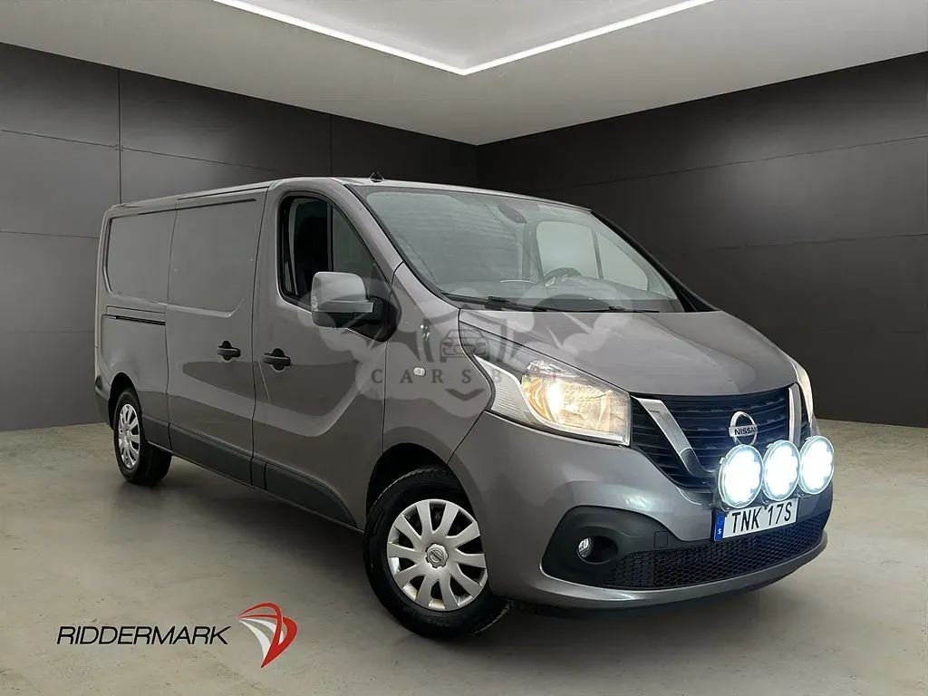 Nissan NV300 2020
