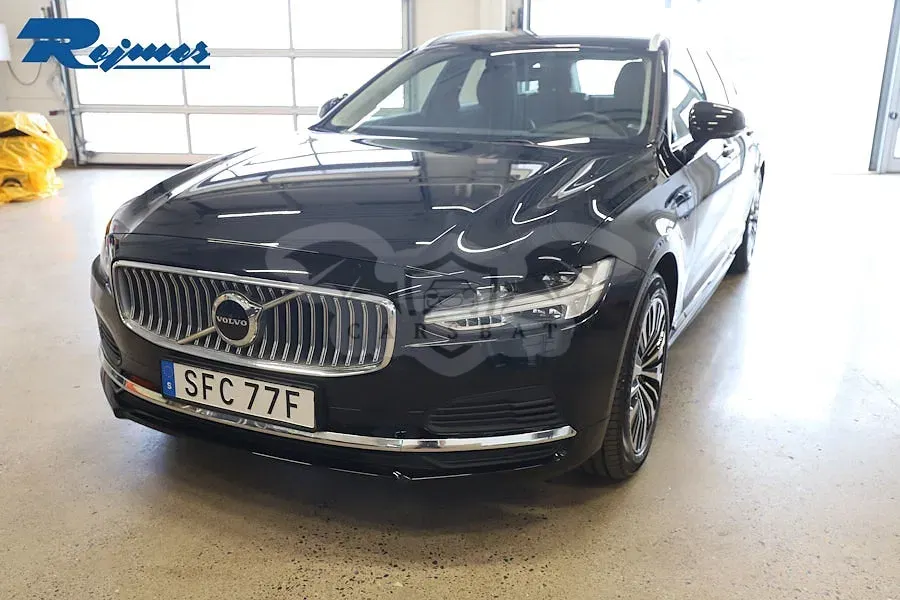 Volvo V90 2023