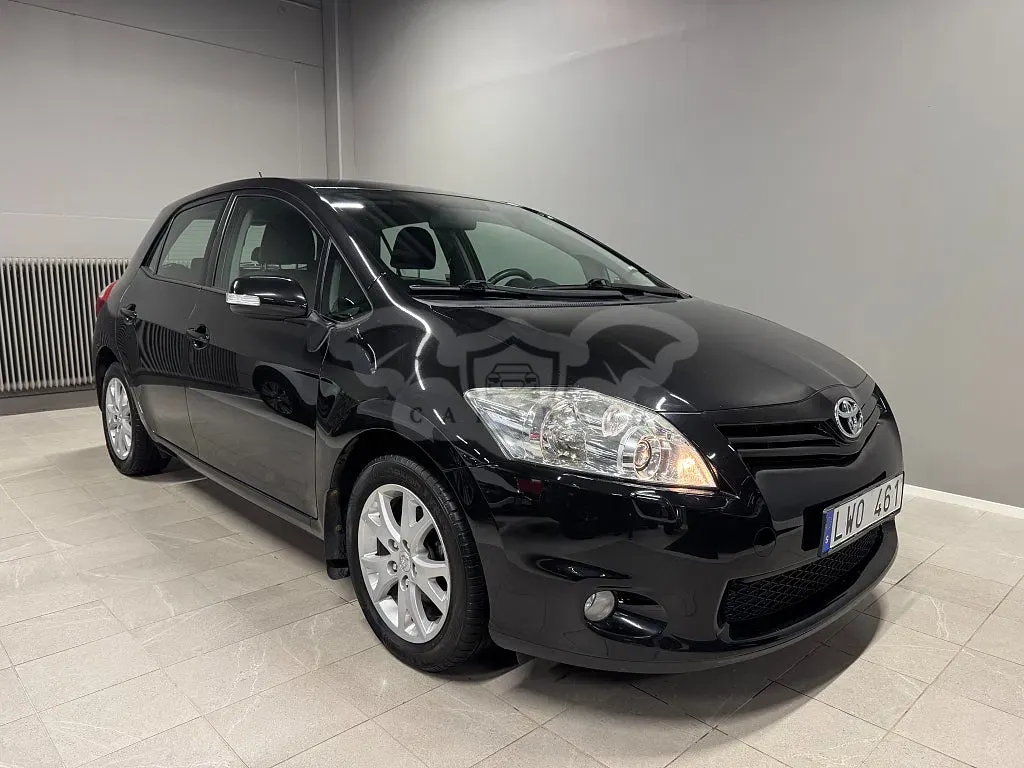 Toyota Auris 2011