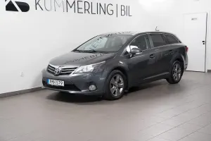 Toyota Avensis 2015