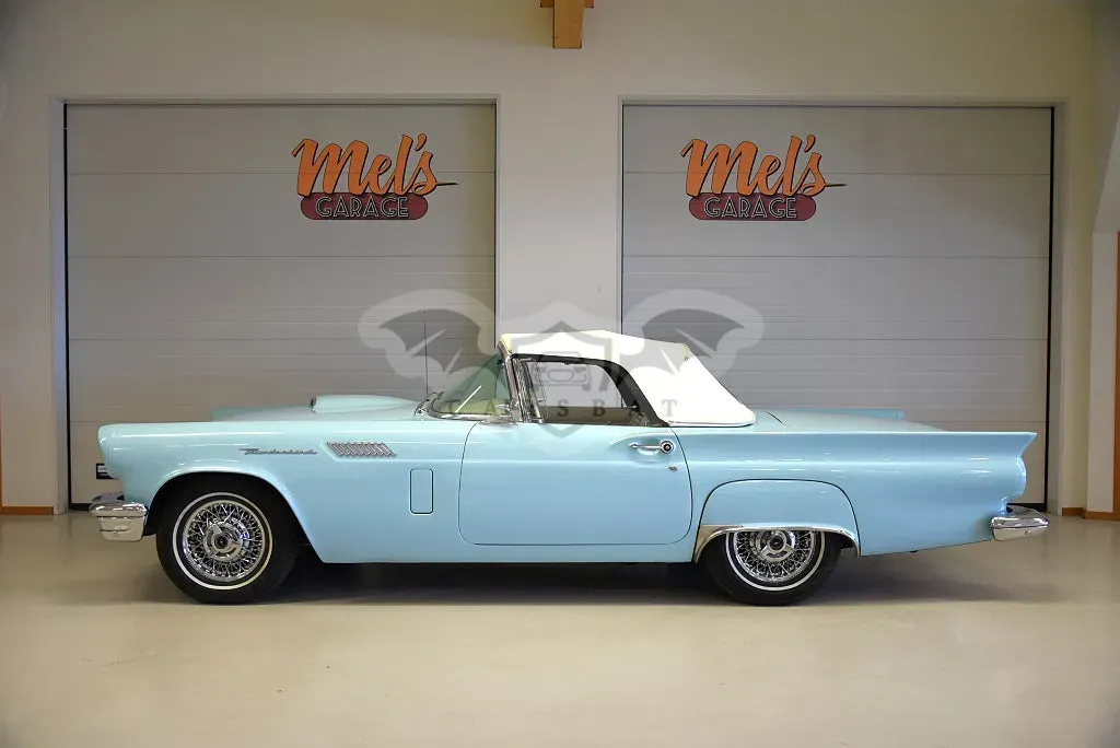 Ford Thunderbird 1957