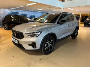 Volvo XC40 2025