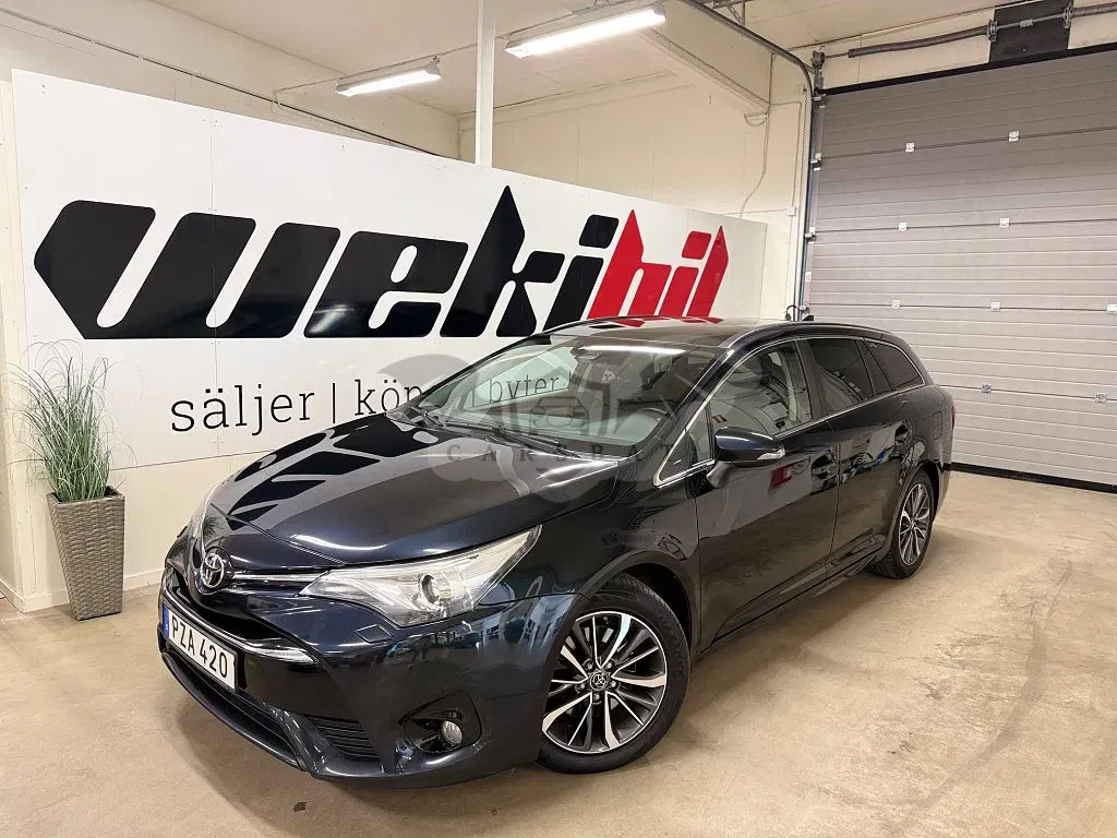 Toyota Avensis 2015