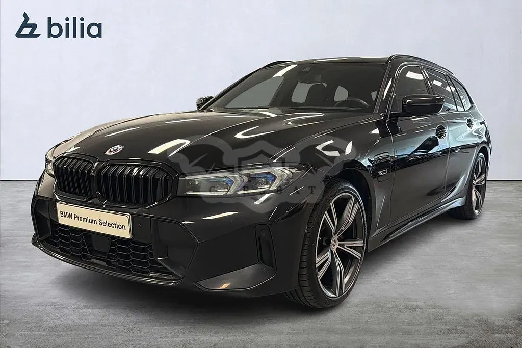 BMW 3 Series 330e 2022