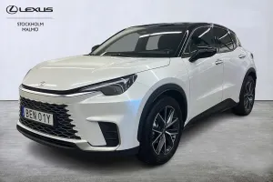 Lexus LBX 2025