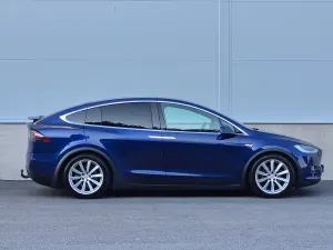 Tesla Model X 2016