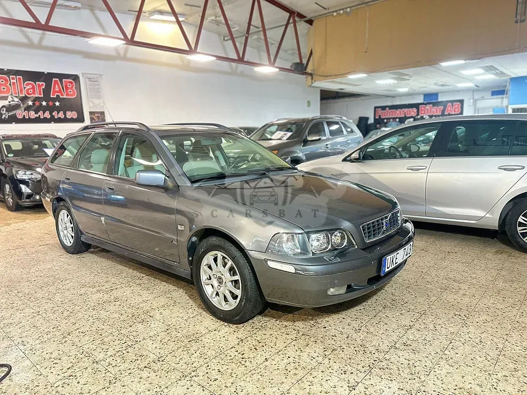 Volvo V40 2003
