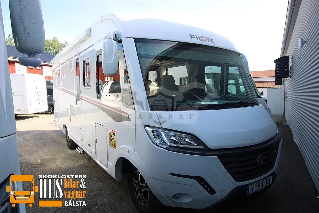 Pilote g720 fc queenbed taksäng vinterpaket 2021