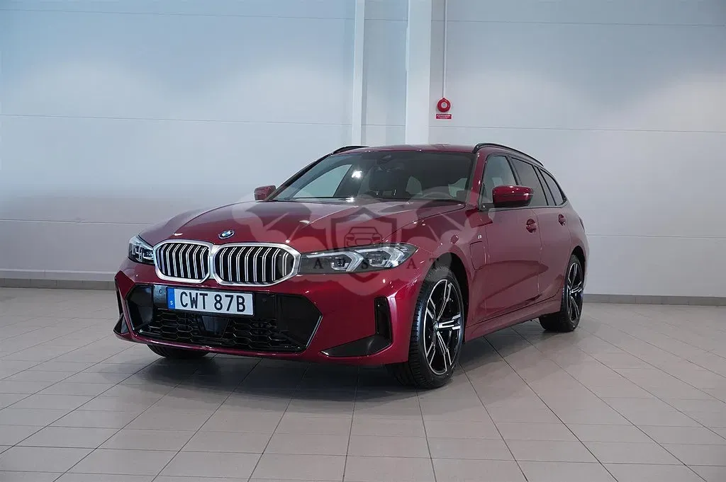 BMW 3 Series 330e 2025