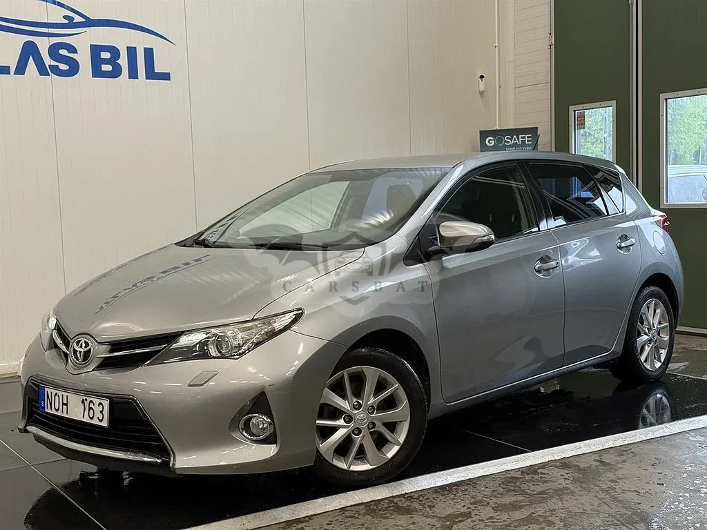 Toyota Auris 2013