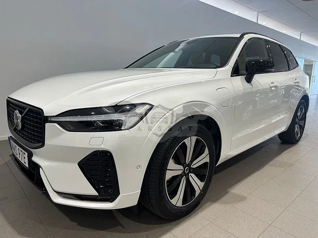 Volvo XC60 2025