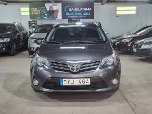 Toyota Avensis 2012