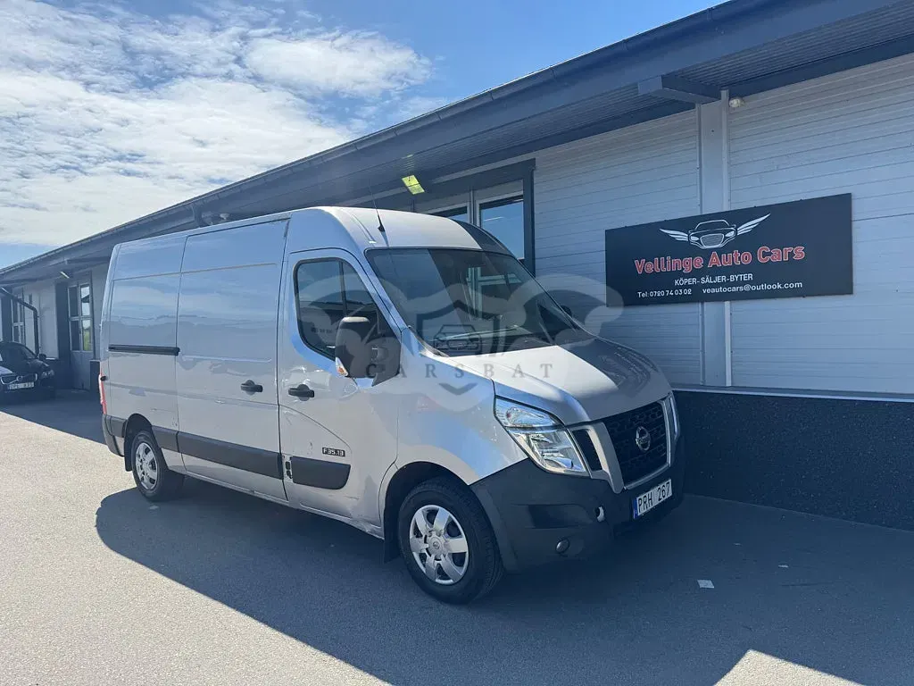 Nissan NV400 2012