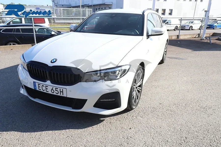 BMW 3 Series 330e 2021