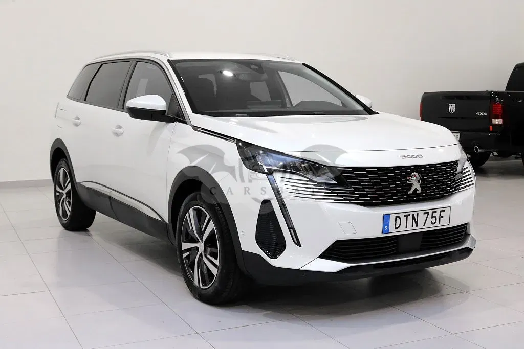 Peugeot 5008 2021