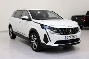 Peugeot 5008 2021
