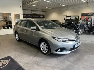 Toyota Auris 2015