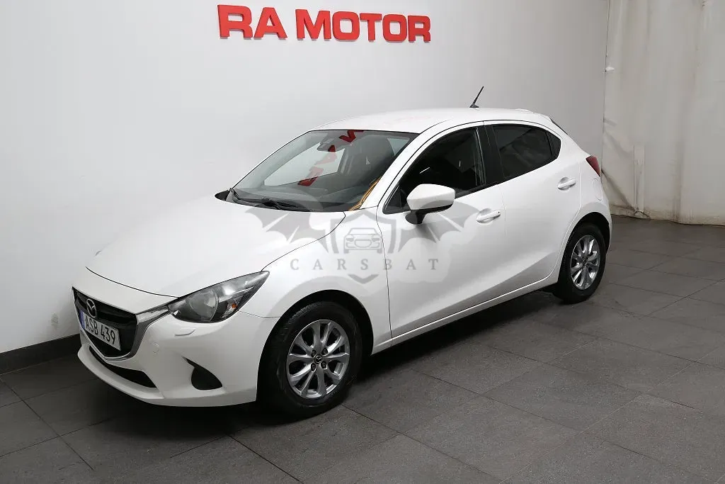 Mazda 2 2015