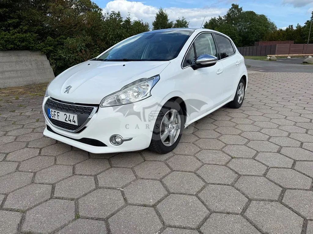 Peugeot 208 2012