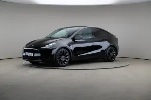 Tesla Model Y 2025