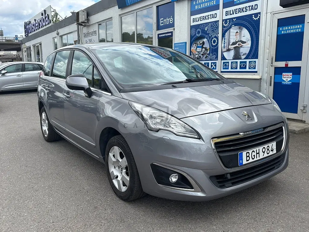 Peugeot 5008 2015