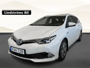 Toyota Auris 2015