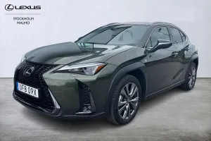 Lexus UX 2025