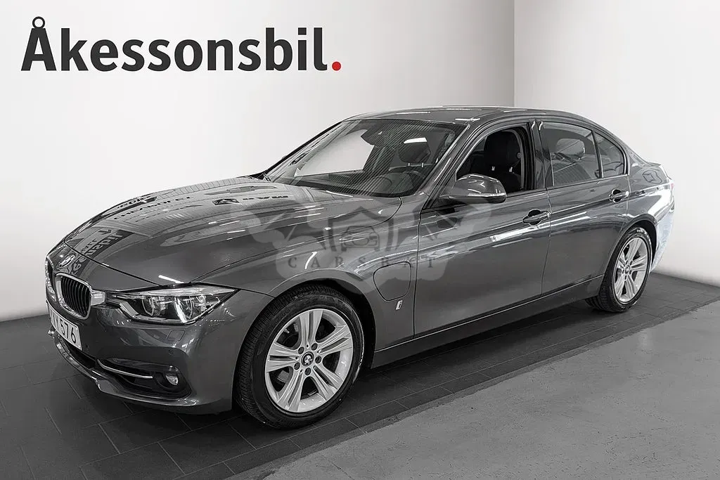 BMW 3 Series 330e 2017