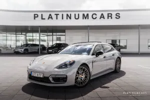 Porsche Panamera 2023