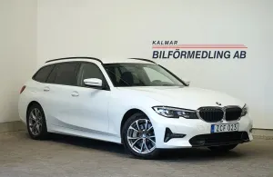 BMW 3 Series 330e 2021
