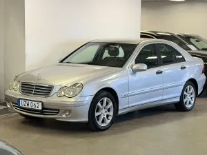 Mercedes-Benz C 2005
