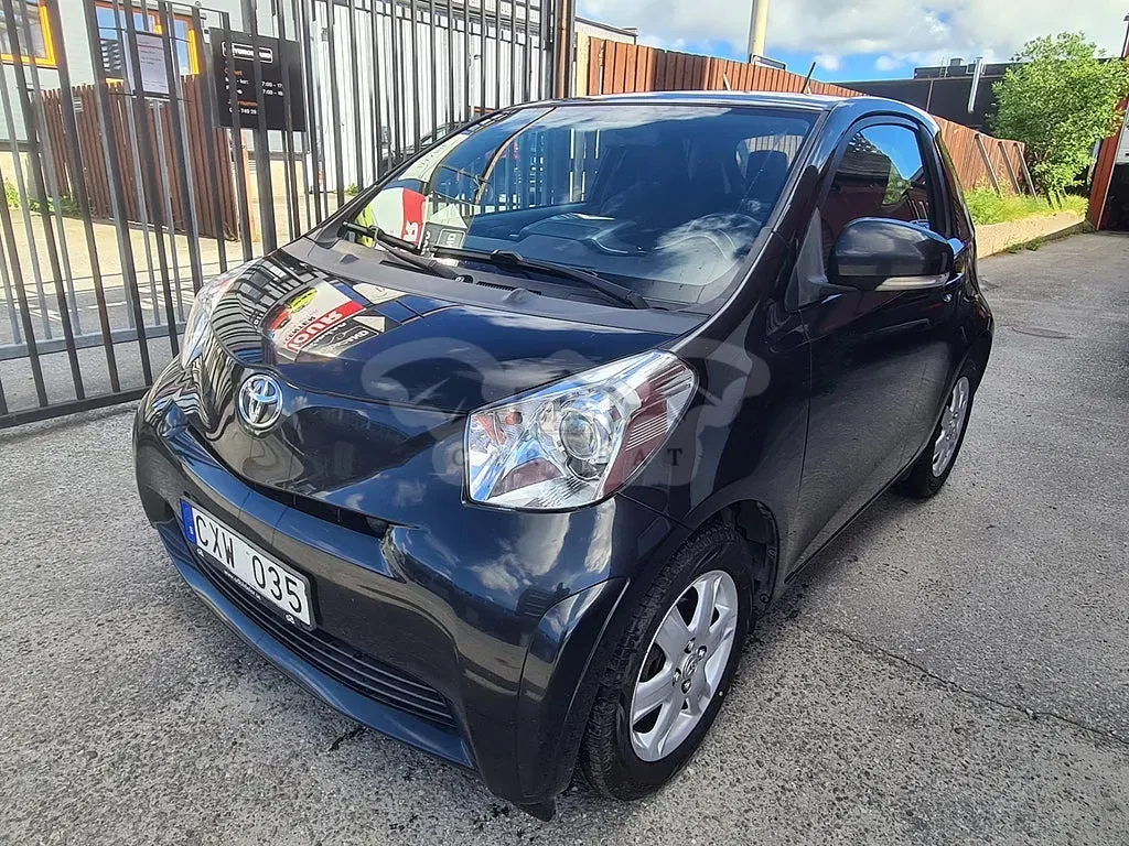 Toyota iQ 2010