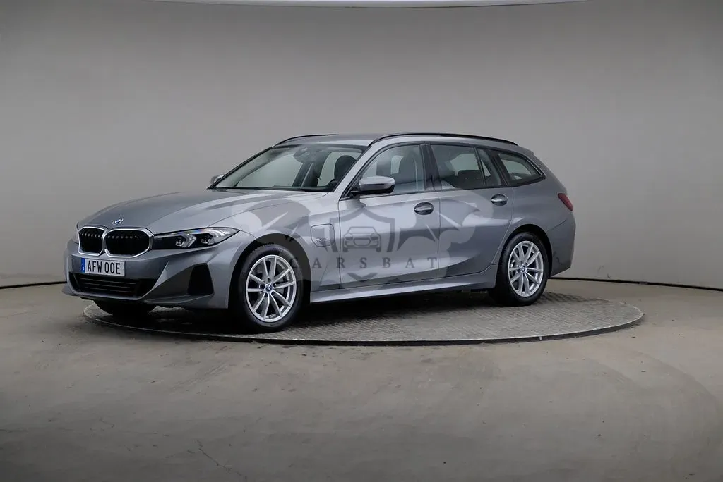 BMW 3 Series 330e 2023