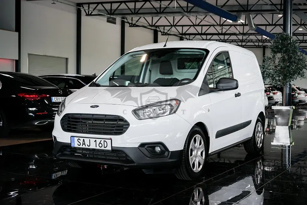 Ford Transit Courier 2021