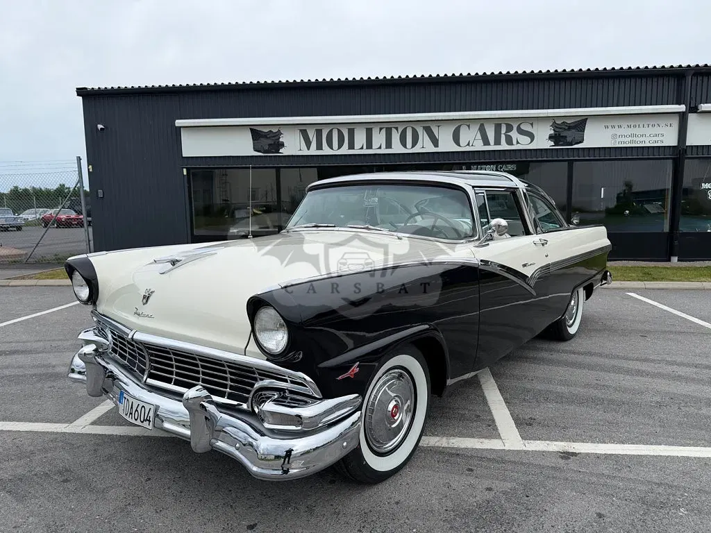 Ford Fairlane 1956
