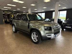 Land Rover Defender 2023