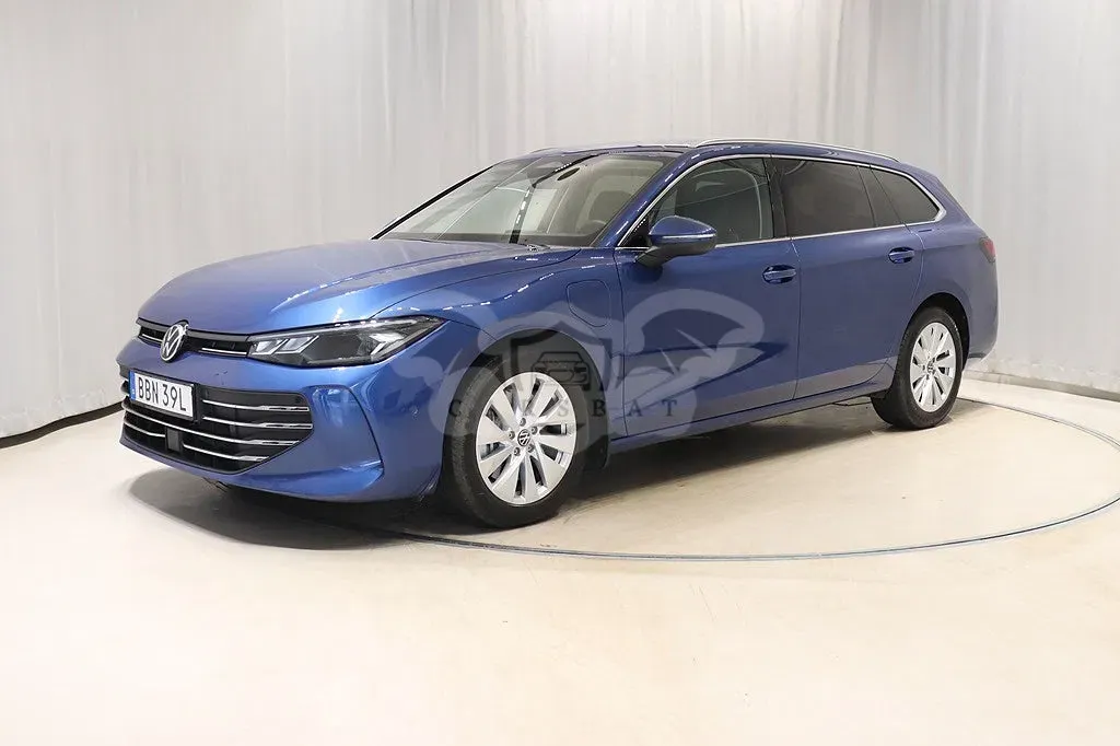 Volkswagen Passat 2025