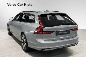 Volvo V90 2025